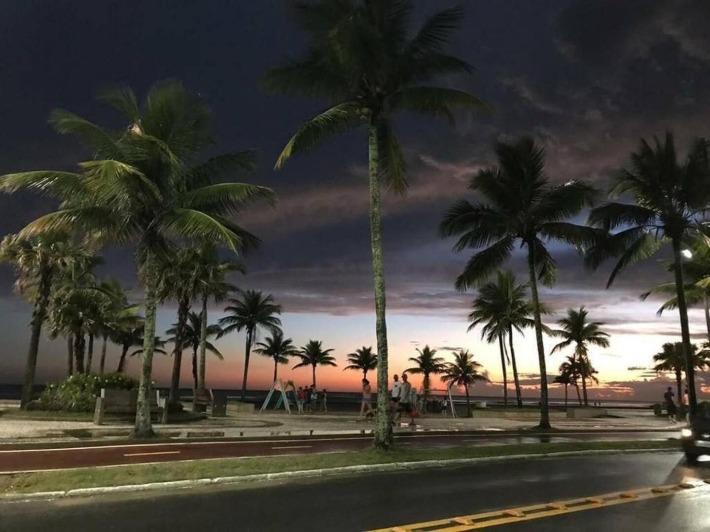 Apartamento Kit Net Pe Na Areia Praia Grande  Eksteriør billede